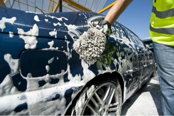 Bộ đồ nghề rửa xe ô tô bạn cần có
