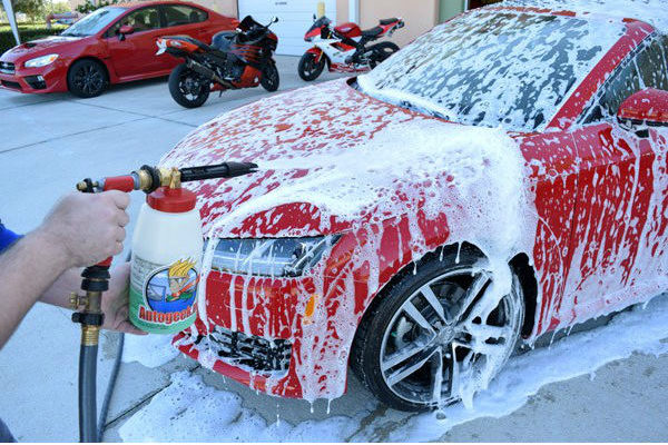 Bộ rửa xe ô tô mini