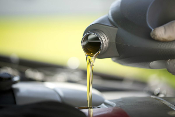 Lựa chọn dầu nhớt cho xe ô tô