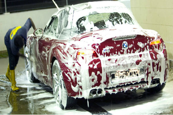 Vai trò của việc rửa xe ô tô
